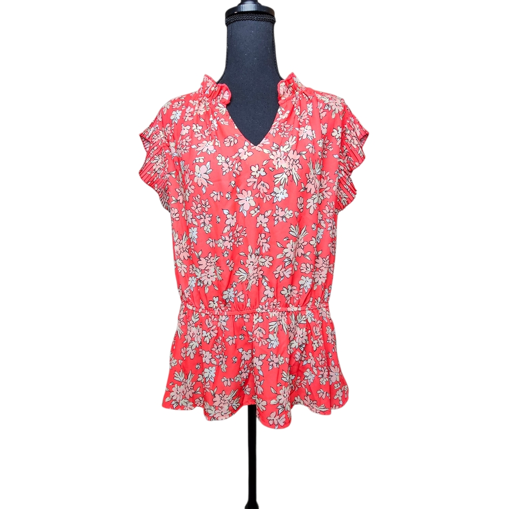 Voy Chic Floral Blouse with Ruffle Sleeves